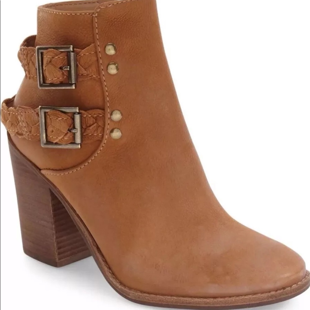 New Steve Madden cognac booties size 10